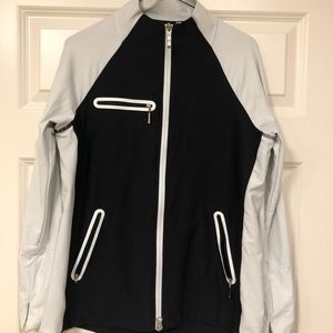 Women’s golf apparel zip up